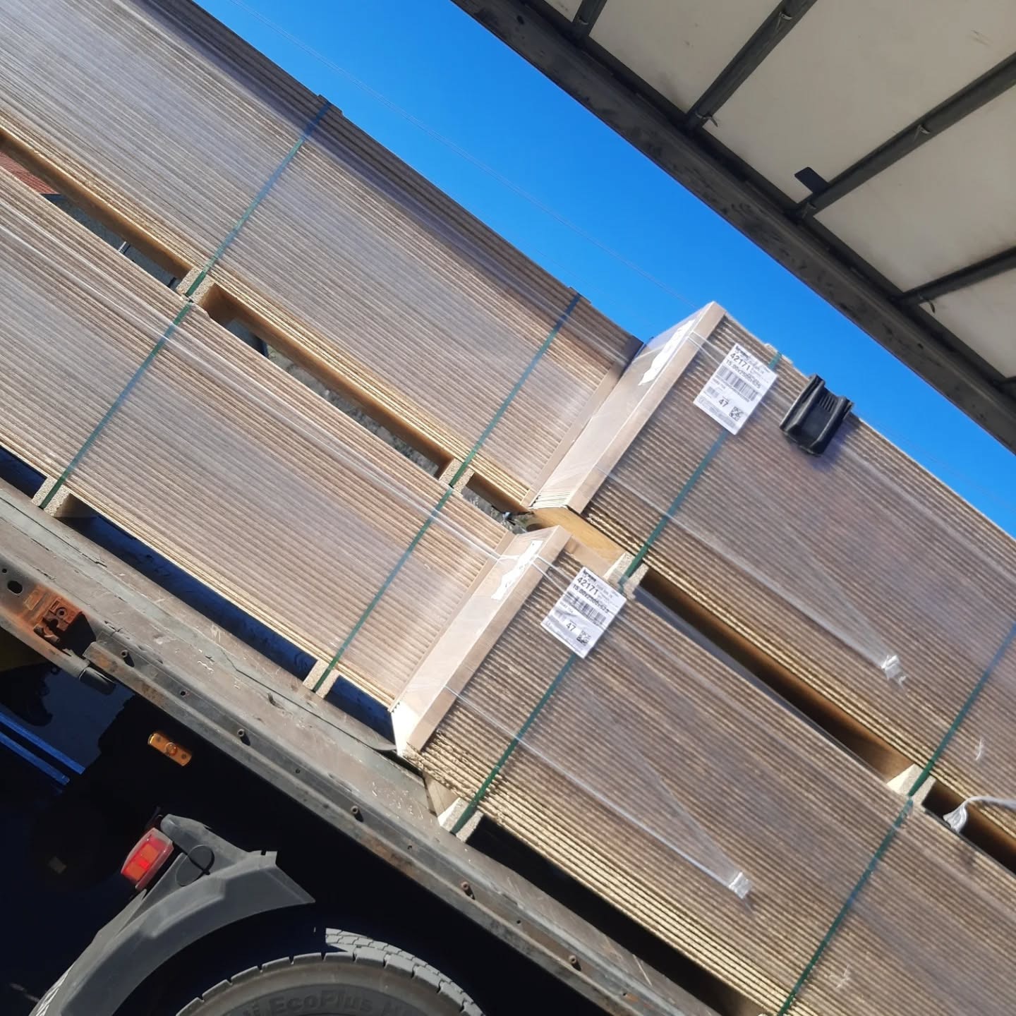 STOCKS DALLES OSB